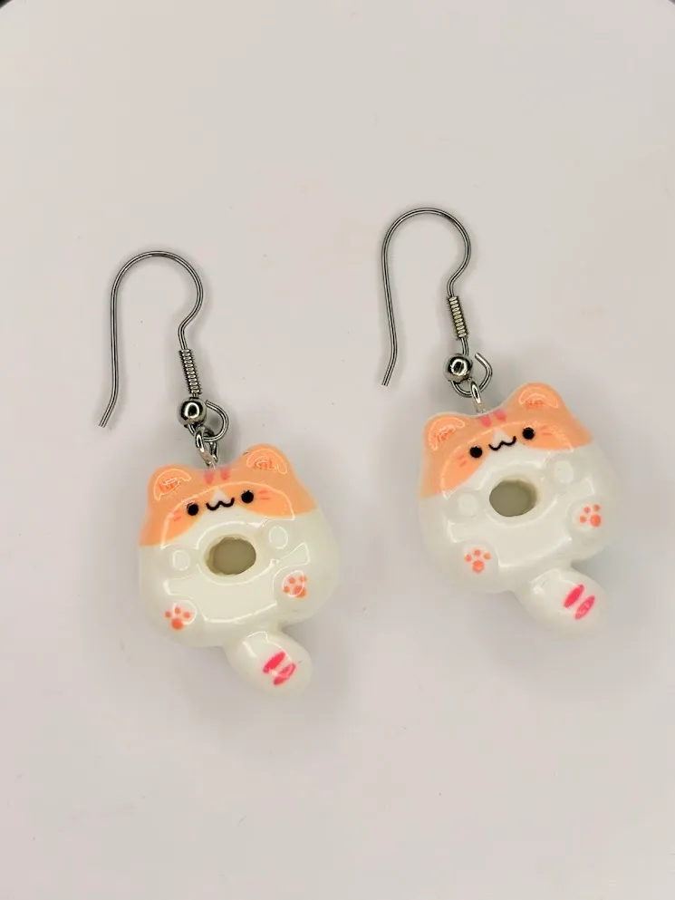 Peach kitty earrings — handmade earrings by Beadiverse